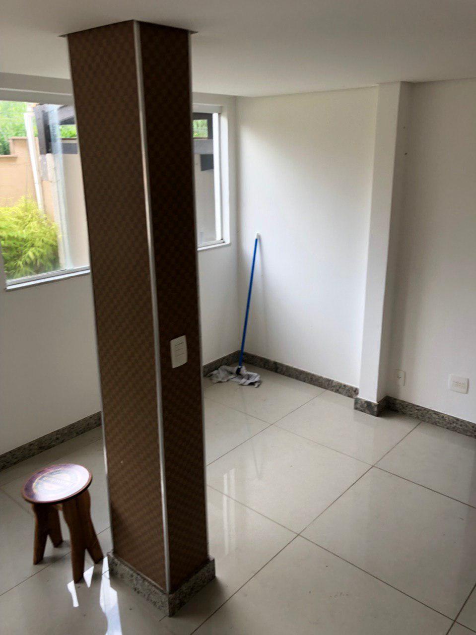 Antes — Sala de Estar