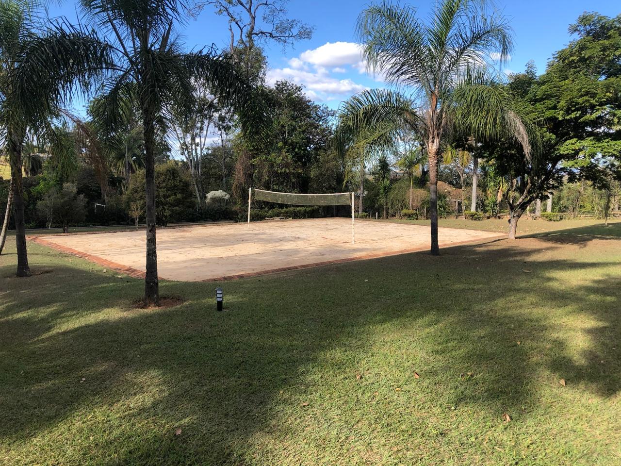 Casa em Condomínio — Quintas dos Ipês