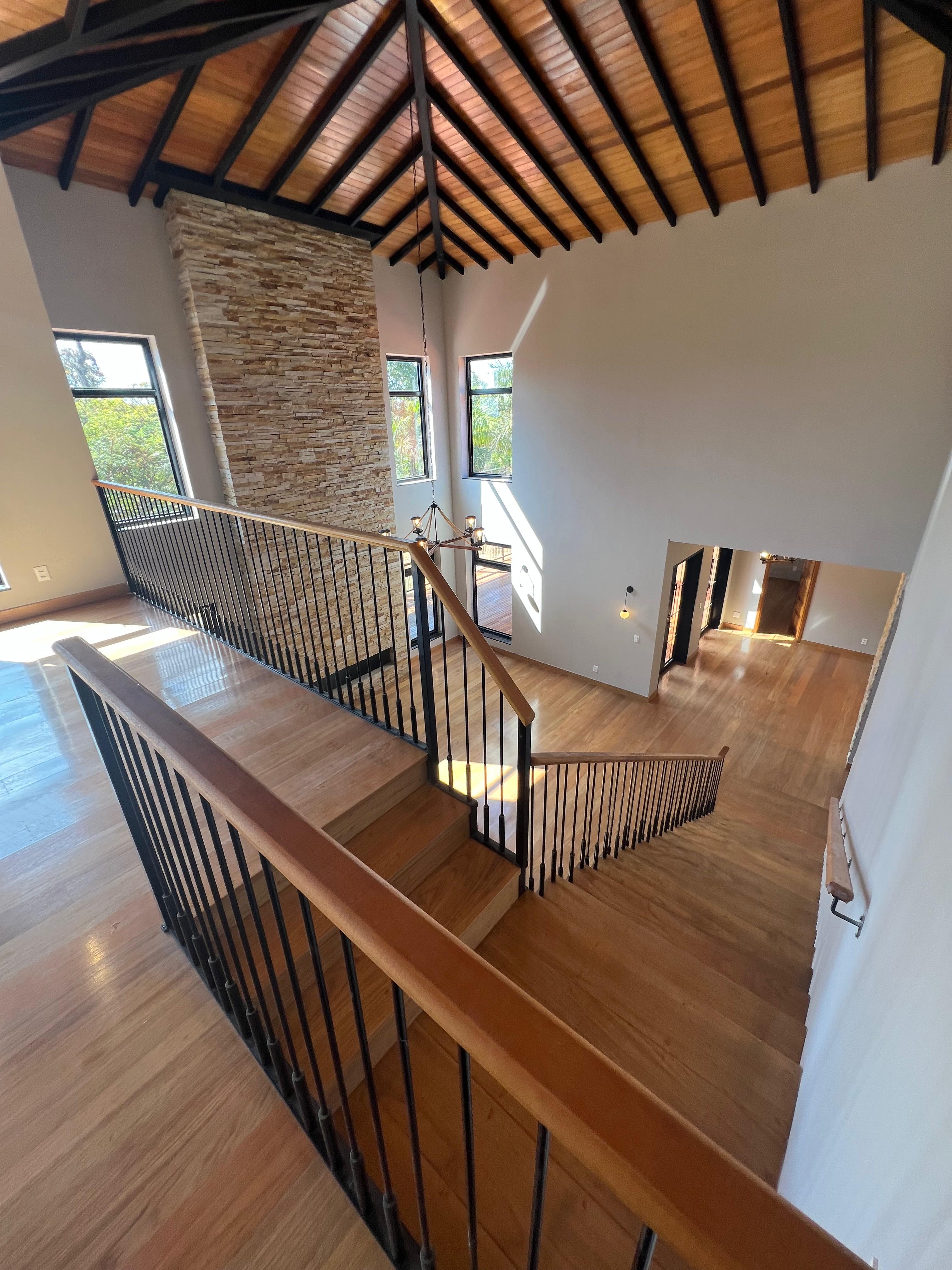 Casa em Condomínio — Quintas dos Ipês